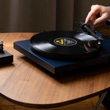 Pro-Ject Debut Carbon EVO - High Gloss Black